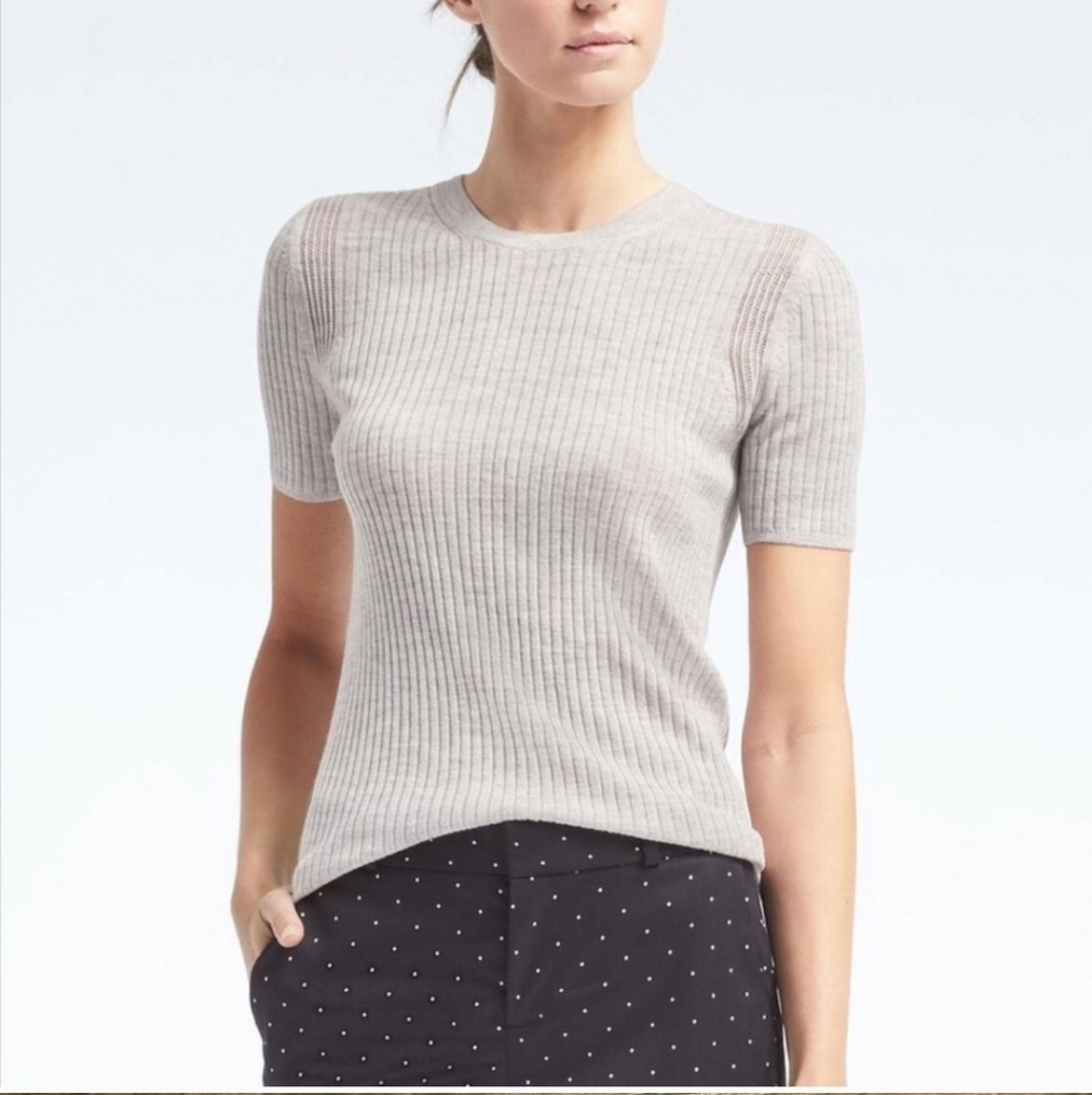 SZ M Merino Wool Ribbed Banana Republic Top